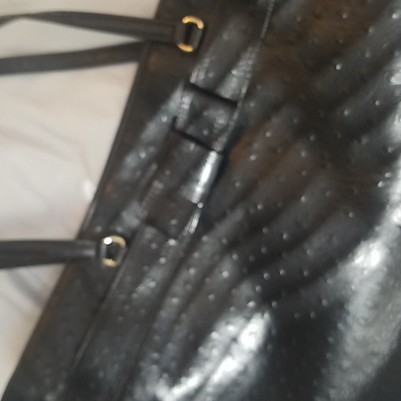 Kate spade TOTE EUC black ostrich - Picture 3 of 9